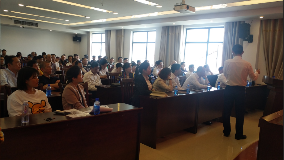 常德市康都物业服务有限公司,常德保安服务公司,保洁服务,绿化服务,搬运服务,墙外高空清洗服务